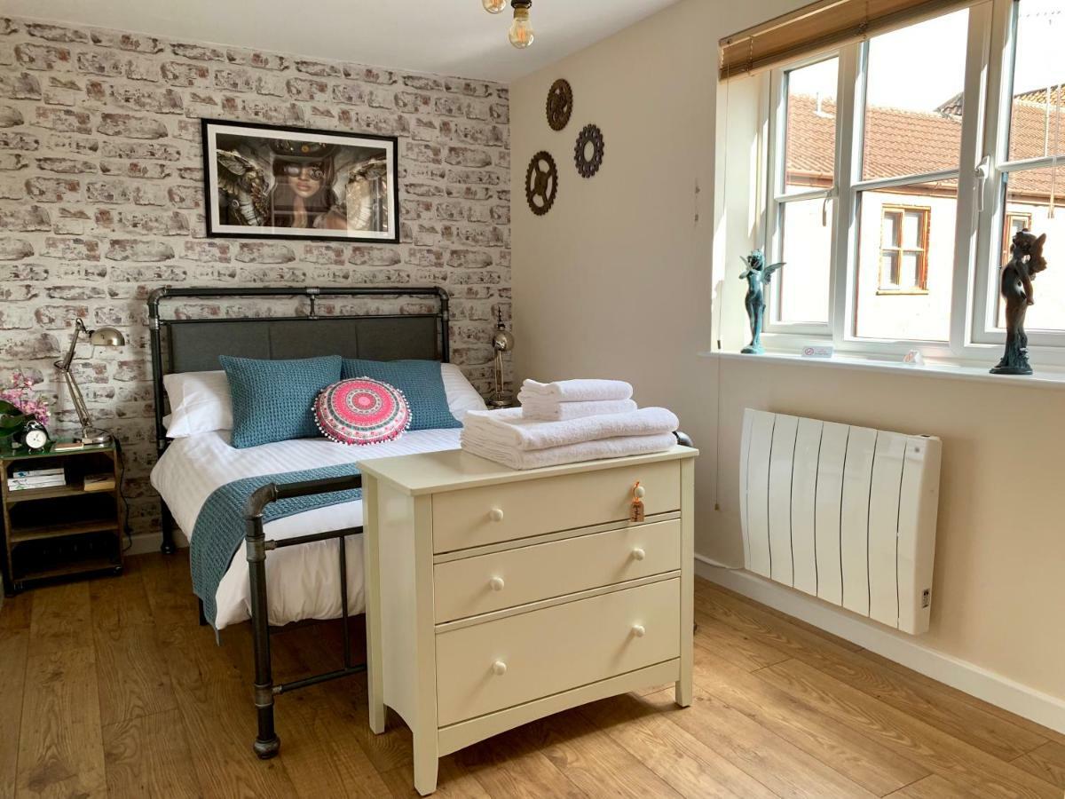 Pristine Apartment In The Centre Of Glastonbury Exterior photo