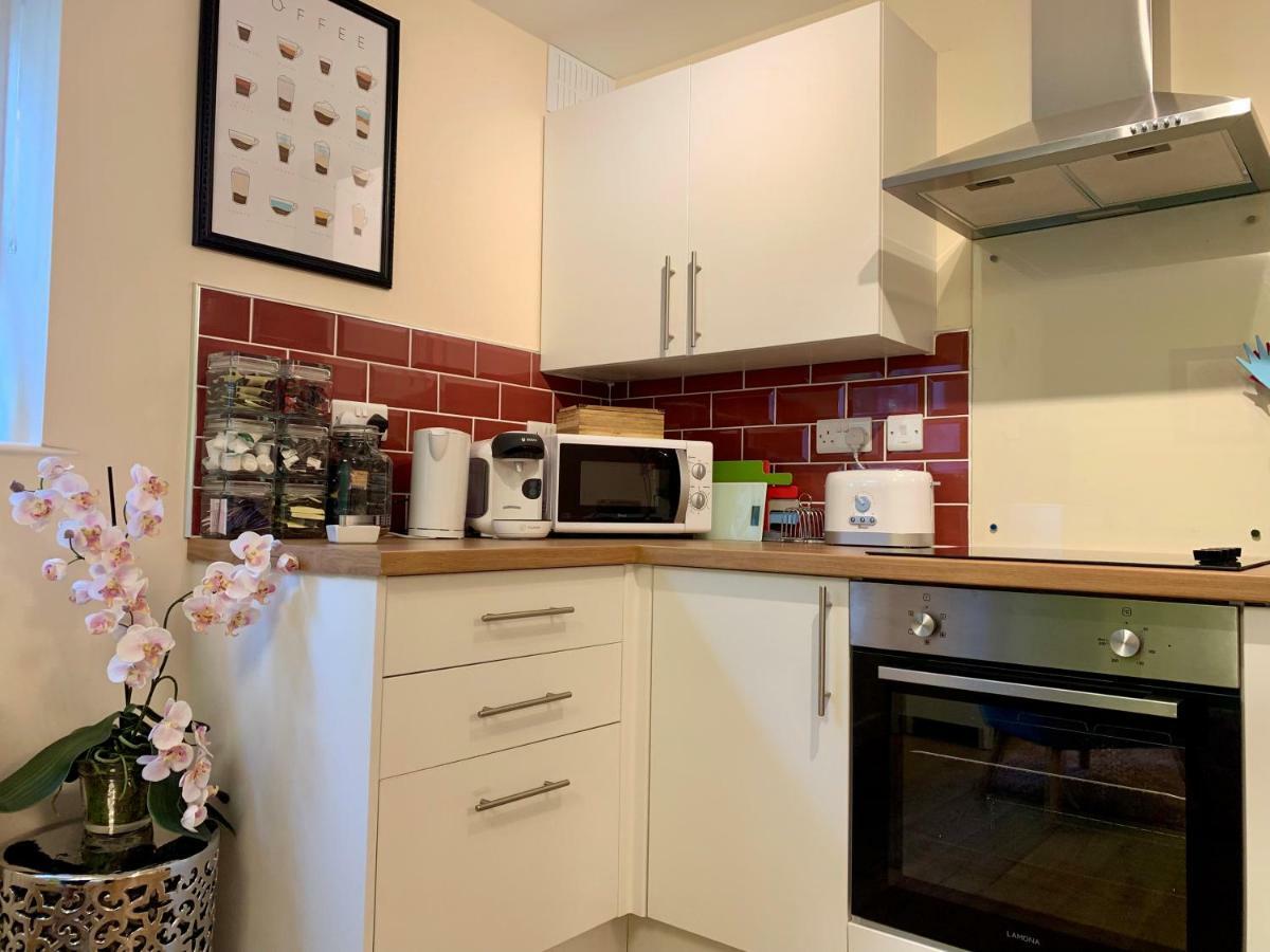 Pristine Apartment In The Centre Of Glastonbury Exterior photo